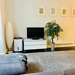 Stunning And Peaceful London Flat