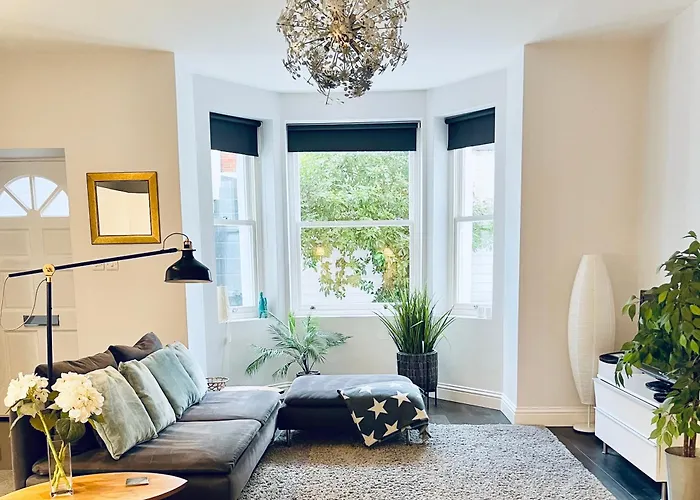 Stunning And Peaceful London Flat